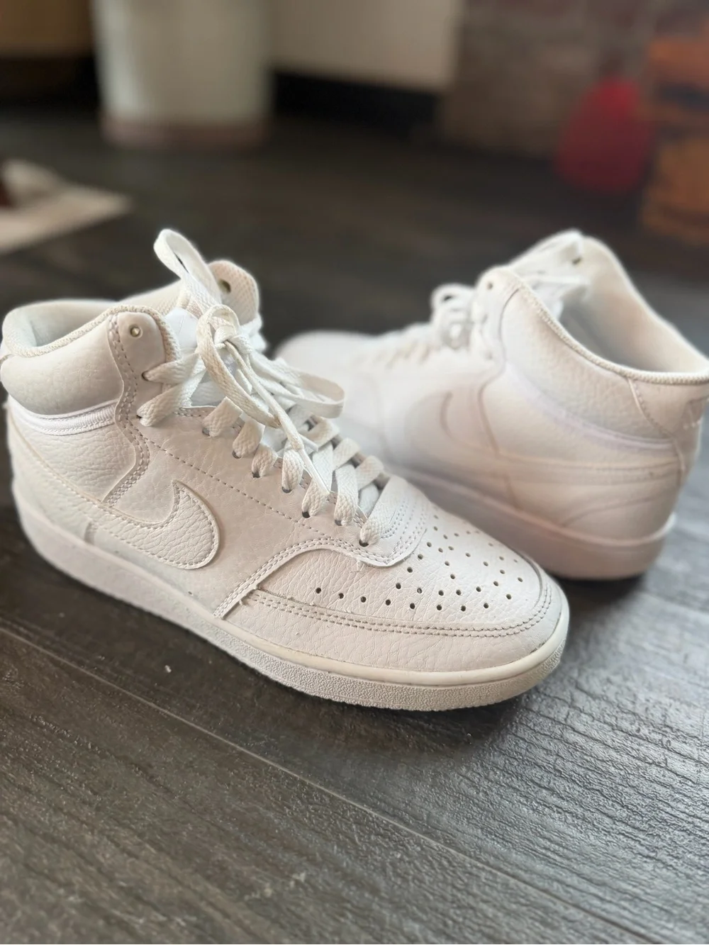 Nike Courts Women's Mid-Top Sneakers